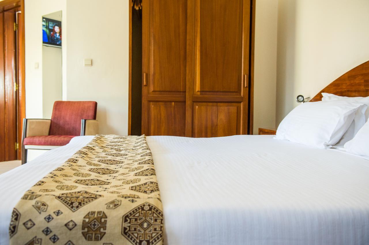 Hotel Chez Lando Kigali Esterno foto