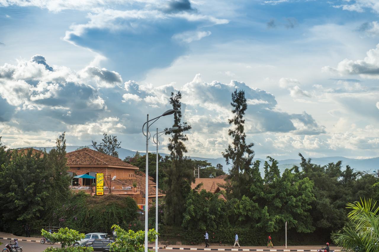 Hotel Chez Lando Kigali Esterno foto