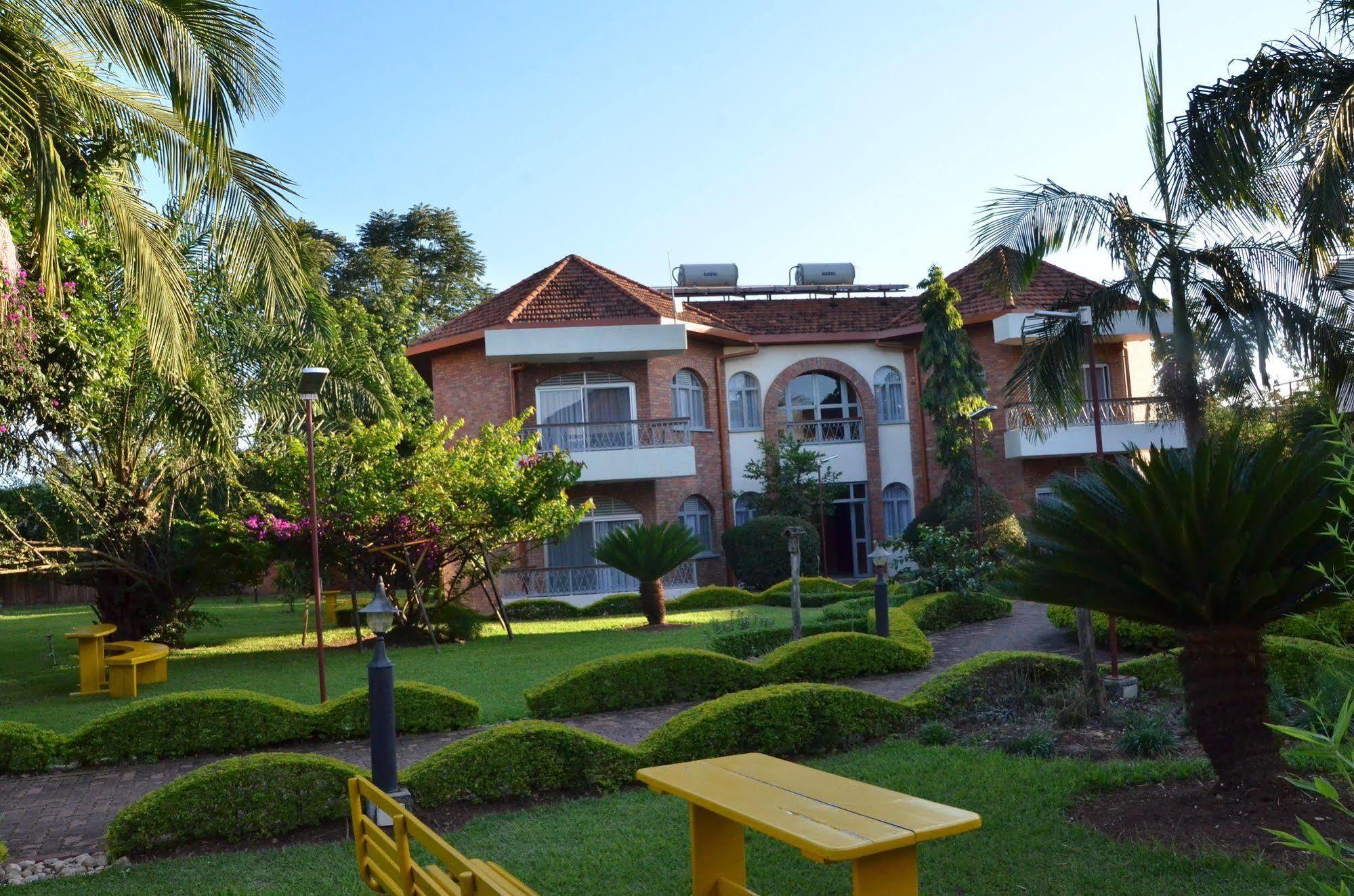 Hotel Chez Lando Kigali Esterno foto
