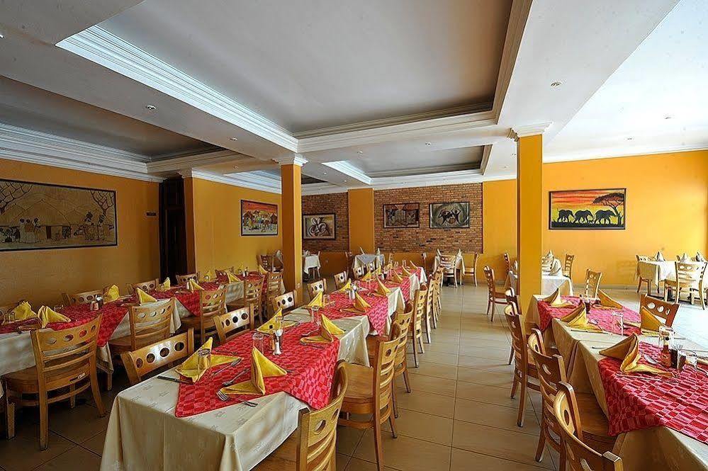 Hotel Chez Lando Kigali Esterno foto