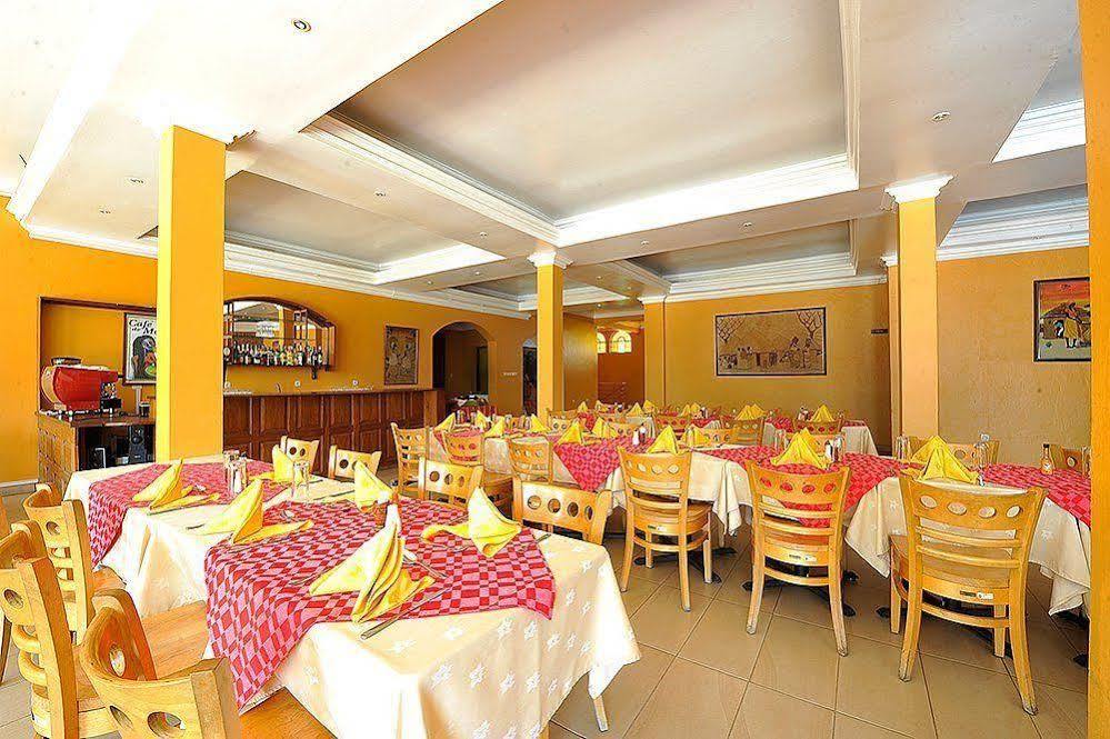 Hotel Chez Lando Kigali Esterno foto