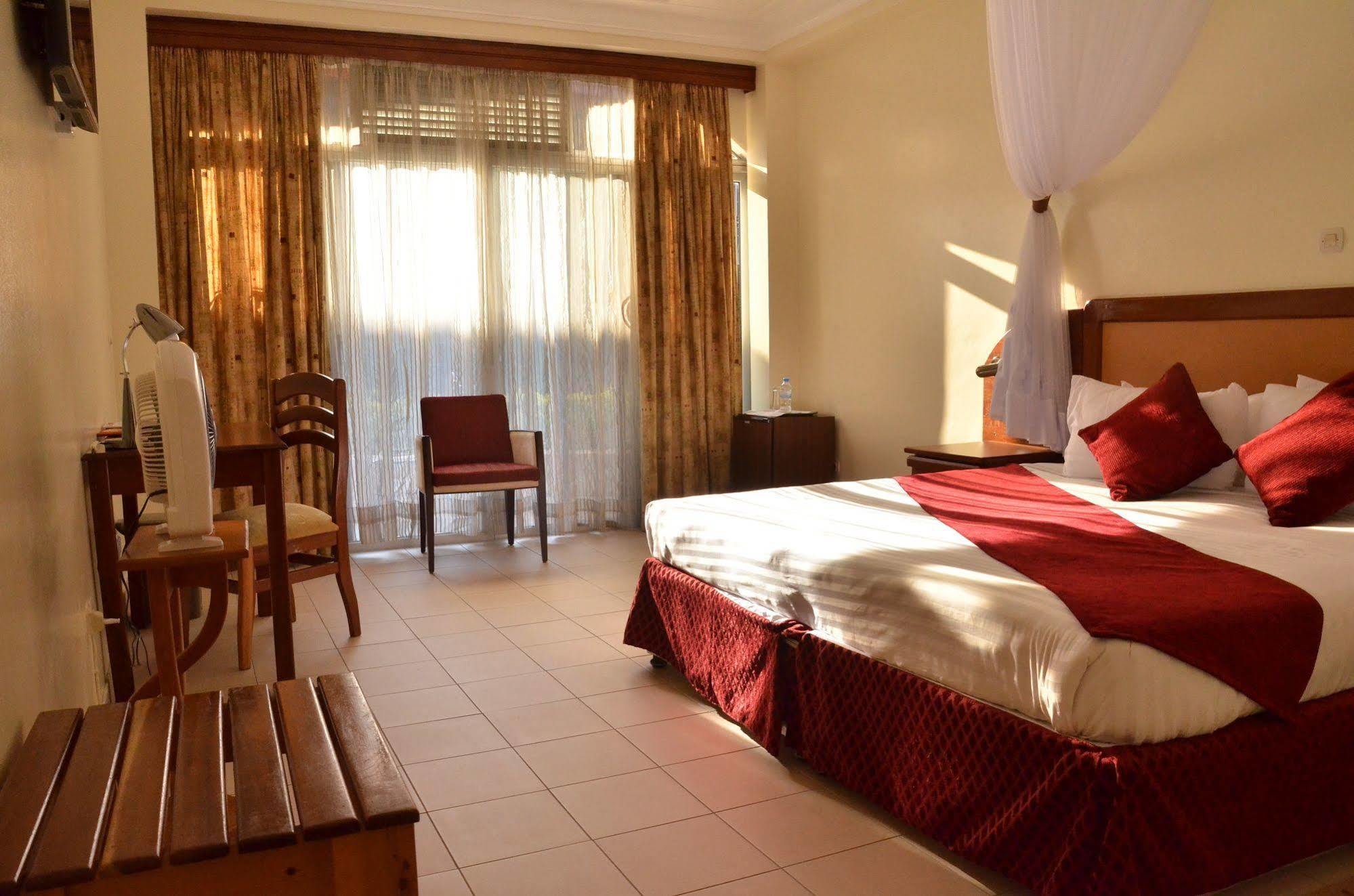 Hotel Chez Lando Kigali Esterno foto