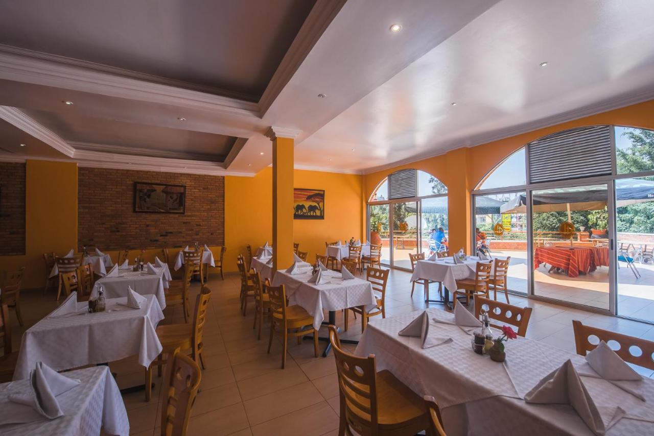 Hotel Chez Lando Kigali Esterno foto